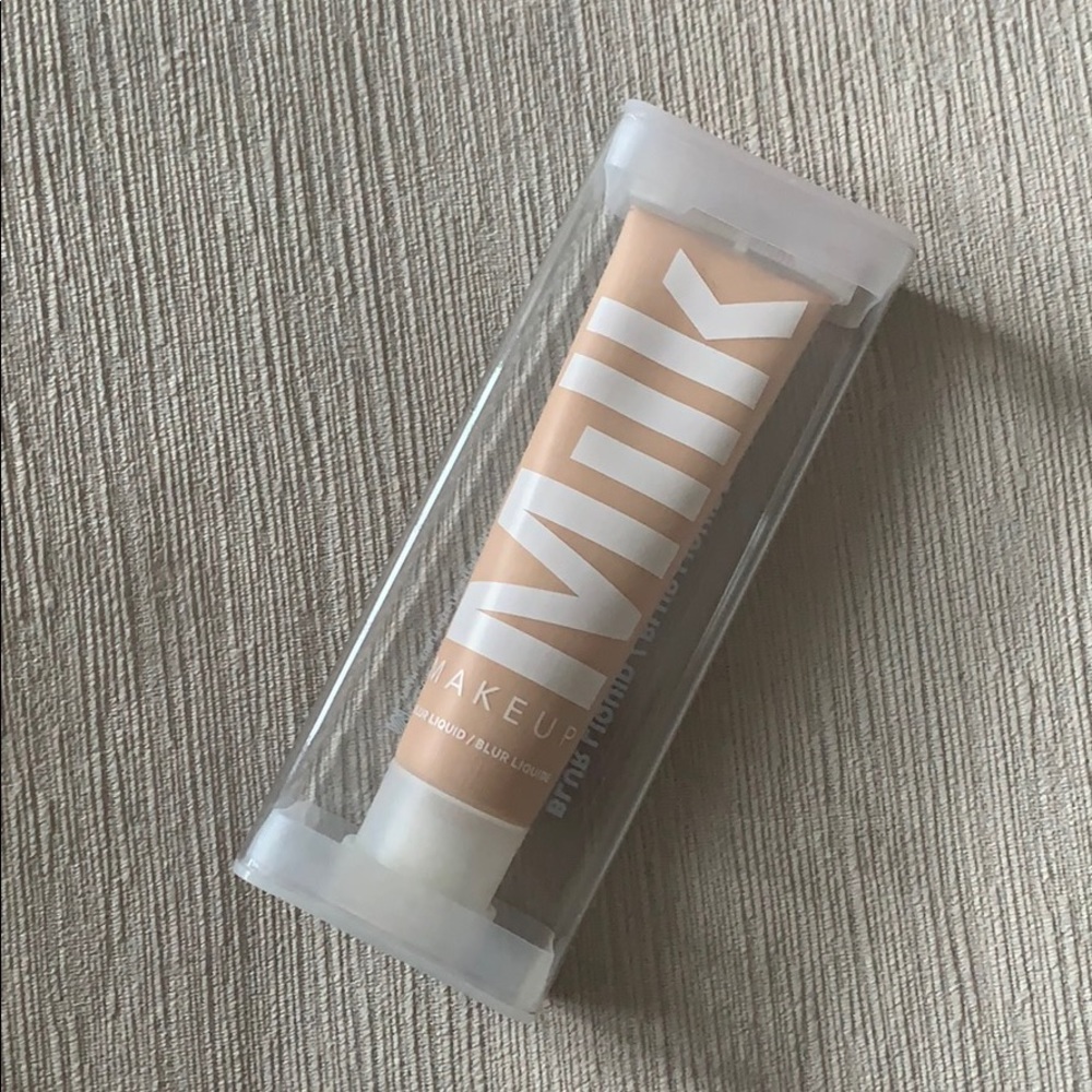 Milk Makeup Blur Liquid Matte Foundation “Light”